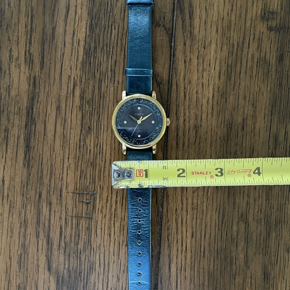 Beautiful Timex watch - Picture 8 of 8